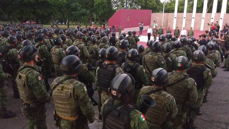 Around six thousand military arrive to Culiacan, Sinaloa, 21 October 2019, to reinforce the citizens security. President Andres Manuel Lopez Obrador said that have clear conscience after decision of release Ovidio Guzman, son of Joaquin el Chapo Guzman, to avoid more deaths in Culiacan, capital of Sinaloa state. Military arrive to Culiacan to reinforce security !ACHTUNG: NUR REDAKTIONELLE NUTZUNG!  Copyright: xJuanxCarlosxCruzx MEX6239 20191021-637072745928681999