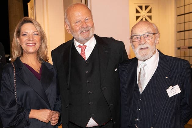 Hanover, award of the Leibniz Ring Hannover to marine biologist Prof Dr Antje Boetius, laudation Hannes Jaenicke, in the Hannover Congress Centrum, from left Antje Boetius, Jürgen Köster, Rolf Zick,
