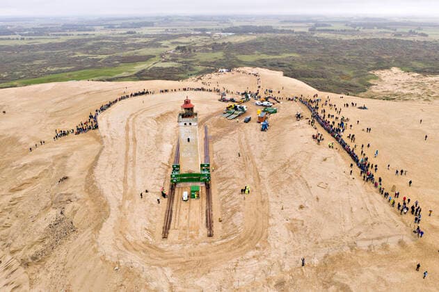 Bilder des Jahres 2019, News 10 Oktober Loenstrup, Rubjerg Knude fyr flyttes, tirsdag den 22. oktober 2019. Drone foto. , Denmark *** Loenstrup, Rubjerg Knude lighthouse moves, Tuesday, October 22, 2019 Drone photo, Denmark,  Copyright: HansxRavn HansxRavnx Cop102 spdk20191022-122932-L