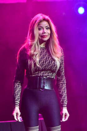 Forever: The best Show About The King of Pop - press conference MEXICO CITY, MEXICO - OCTOBER 22: American singer La Toya Jackson poses for photos during a press conference to present Forever: The best Show About The King of Pop in tribute of Michael Jackson at Centro Cultural Teatro 1 on October 22, 2019 in Mexico City, Mexico  Copyright: xCarlosxTischlerx EYE_0800