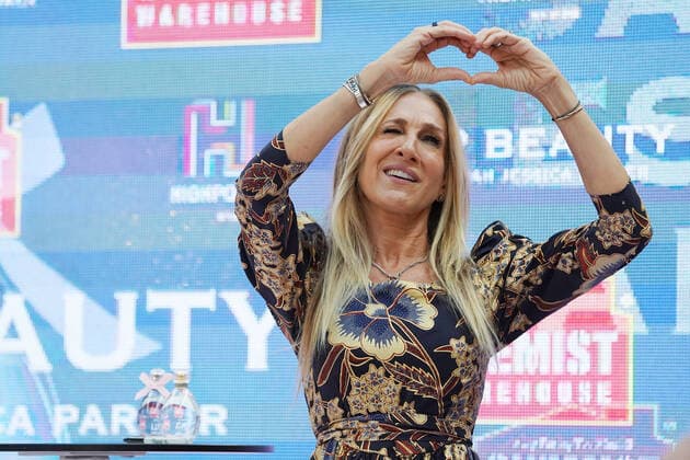 Bilder des Jahres 2019, Entertainment 10 Oktober Entertainment Bilder des Tages SARAH JESSICA PARKER APPEARANCE, Actress Sarah Jessica Parker is seen during an event at Highpoint Shopping Centre in Melbourne, Wednesday, October 23, 2019. Sarah Jessica Parker is in Australia to promote her fragrance line. ( NO ARCHIVING, EDITORIAL USE ONLY, NO USE IN BOOKS WITHOUT CONSENT MELBOURNE VIC AUSTRALIA  Copyright: xSTEFANxPOSTLESx 20191023001428287221