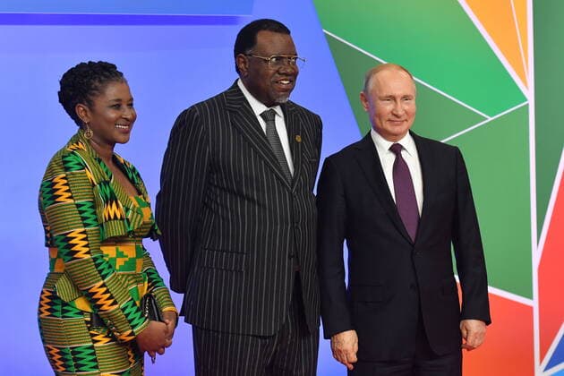 SOCHI, RUSSIA - OCTOBER 23, 2019: Namibia s President Hage Gottfried Geingob (C) with wife, and Russia s President Vladimir Putin (R) during the official welcoming ceremony for the heads of state and government of states participating in the Russia-Africa Summit at the Sirius Park of Science and Art. Kirill Kukhmar TASS Host Photo Agency  TS0C02D7