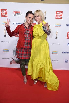 Isabel Peter, Anna Loos at the 13th GOLDEN BILD der FRAU award ceremony at the Stage Operettenhaus in Hamburg on 23 10 2019