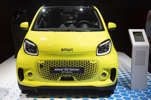 October 24, 2019, Tokyo, Japan: Mercede-Benz s smart EQ fortwo on display during a press preview of the 46th Tokyo Motor Show 2019 in Tokyo Big Sight. Tokyo Motor Show 2019 showcases new mobility technologies from Japanese and overseas automakers. The exhibition is open to the public from October 25 to November 4. Tokyo Japan - ZUMAm191 20191024_zap_m191_012 Copyright: xRodrigoxReyesxMarinx