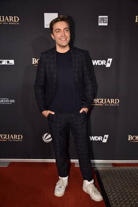 Moderator Philipp Isterewicz comes to the premiere and tour start of the musical BODYGUARD in the Musical Dome on 24 10 2019 in Cologne