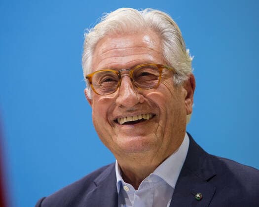 24 10 2019, xtgx, economy car, Volkswagen world premiere presentation Golf VIII 8 eight emspor, v l Giorgio Giugiaro, designer of the Golf 1 Wolfsburg
