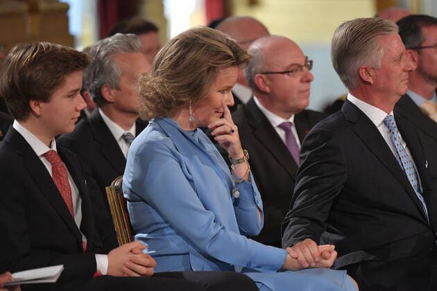 Bilder des Jahres 2019, Entertainment 10 Oktober Entertainment Bilder des Tages Queen Mathilde of Belgium and King Philippe - Filip of Belgium hold hands during a celebration for the 18th birthday of Princess Elisabeth, Friday 25 October 2019 at the Royal Palace. Crown Princess Elisabeth Theresia Maria Helena, Duchess of Brabant was born on & 8206;25 October 2001.  BENOITxDOPPAGNE 2417967