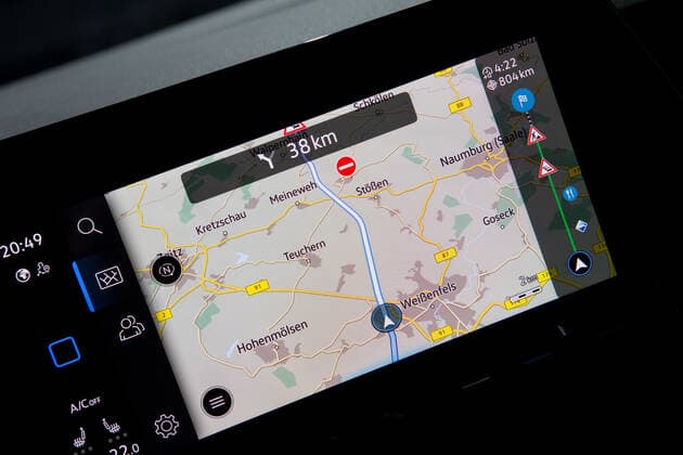 24 10 2019, xtgx, economy car, Volkswagen world premiere presentation Golf VIII 8 eight emspor, v l navigation system Navi in the Golf 8 Wolfsburg