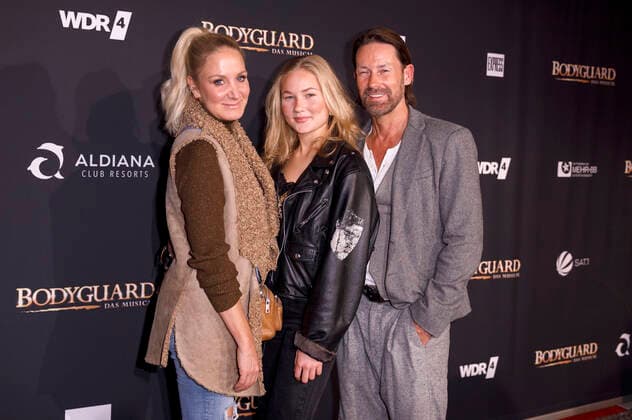 Janine Kunze with daughter Lili and husband Dirk Budach at the premiere of Bodyguard Das Musical at the Mucial Dome Cologne, 24 10 2019 Foto:xC.xHardtx xFuturexImage