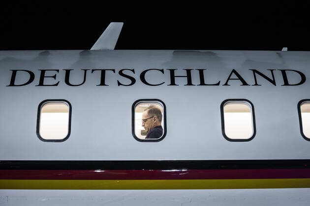 Heiko Maas, Federal Foreign Minister, sits in government aircraft Global 5000 before departure to Berlin in Saarbruecken, 25 10 2019 Saarbruecken Germany Copyright: xFlorianxGaertner photothek.netx