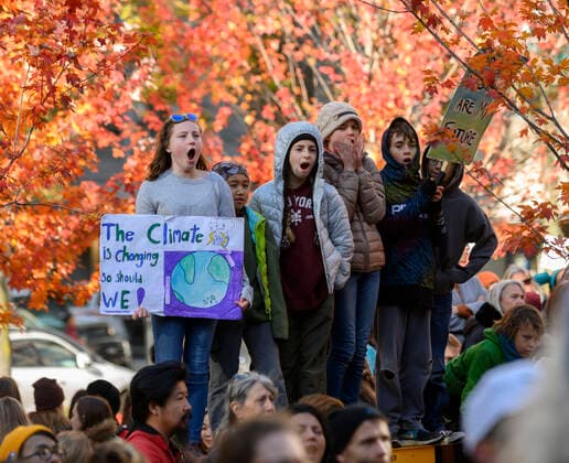 October 25, 2019, Vancouver, BRITISH COLUMBIA, CANADA: Thousands gather to listen to Swedish climate change activist GRETA THUNBERG speak to in downtown Vancouver, British Columbia during a rally after a climate strike. Vancouver CANADA - ZUMAl31_ 20191025_zaf_l31_019 Copyright: xRobinxLoznakx