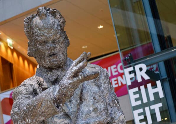 Germany, Berlin, Willy Brandt House, Results of the Member Survey on the Election of the New Party Chair, 26 10 2019