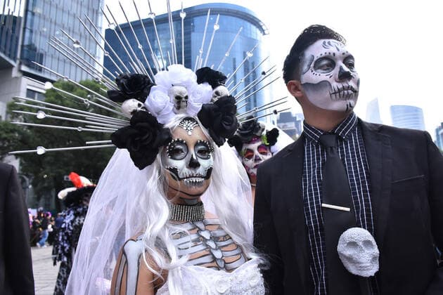 Catrinas Parade to celebrate Day of the Dead in Mexico MEXICO CITY, MEXICO - OCTOBER 26: Participants take part during The Mega parade of Catrinas as part of celebration of Mexican tradition Day of the Dead ˜Dia de Muertos™ at Reforma Avenue on October 26, 2019 in Mexico City, Mexico. The Day of the Dead Celebration was named in 2003 by UNESCO Intangible Cultural Heritage of Humanity  Copyright: xCarlosxTischlerx EYE_7152
