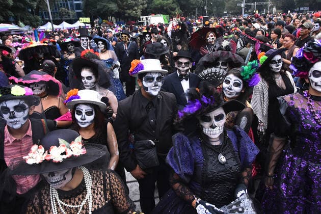 Catrinas Parade to celebrate Day of the Dead in Mexico MEXICO CITY, MEXICO - OCTOBER 26: Participants take part during The Mega parade of Catrinas as part of celebration of Mexican tradition Day of the Dead ˜Dia de Muertos™ at Reforma Avenue on October 26, 2019 in Mexico City, Mexico. The Day of the Dead Celebration was named in 2003 by UNESCO Intangible Cultural Heritage of Humanity  Copyright: xCarlosxTischlerx EYE_7698
