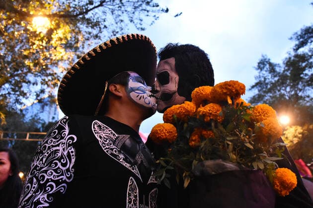 Catrinas Parade to celebrate Day of the Dead in Mexico MEXICO CITY, MEXICO - OCTOBER 26: Participants take part during The Mega parade of Catrinas as part of celebration of Mexican tradition Day of the Dead ˜Dia de Muertos™ at Reforma Avenue on October 26, 2019 in Mexico City, Mexico. The Day of the Dead Celebration was named in 2003 by UNESCO Intangible Cultural Heritage of Humanity  Copyright: xCarlosxTischlerx EYE_7839
