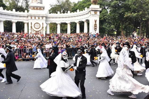 Day of the Dead International Parade in Mexico City MEXICO CITY, MEXICO - OCTOBER 27: Participants take part during the commemorative Day of the Dead International Parade as part of celebrations of the mexican traditions Day of the Dead (Dia de Muertos) at Hemiciclo a Juarez on October 27, 2019 in Mexico City, Mexico  Copyright: xCarlosxTischlerx EYE_8698