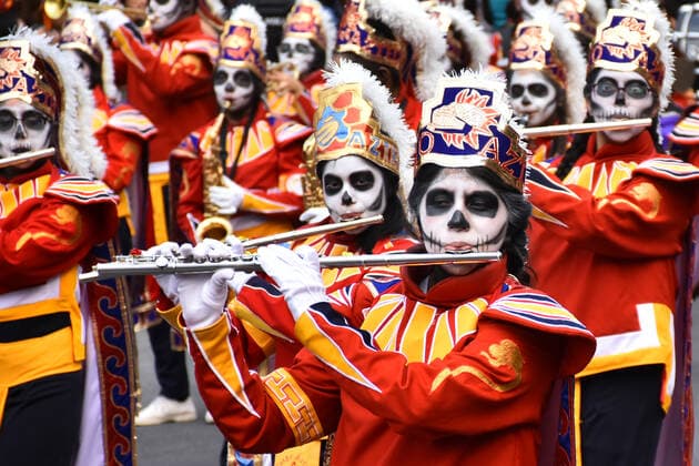 Day of the Dead International Parade in Mexico City MEXICO CITY, MEXICO - OCTOBER 27: Participants take part during the commemorative Day of the Dead International Parade as part of celebrations of the mexican traditions Day of the Dead (Dia de Muertos) at Hemiciclo a Juarez on October 27, 2019 in Mexico City, Mexico  Copyright: xCarlosxTischlerx EYE_8268