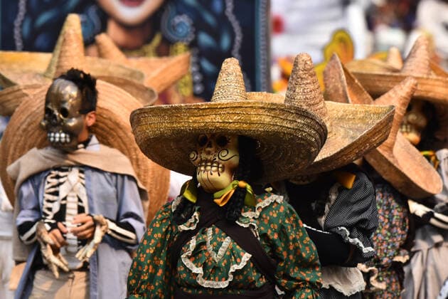 Day of the Dead International Parade in Mexico City MEXICO CITY, MEXICO - OCTOBER 27: Participants take part during the commemorative Day of the Dead International Parade as part of celebrations of the mexican traditions Day of the Dead (Dia de Muertos) at Hemiciclo a Juarez on October 27, 2019 in Mexico City, Mexico  Copyright: xCarlosxTischlerx EYE_8525