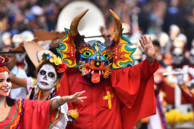 Day of the Dead International Parade in Mexico City MEXICO CITY, MEXICO - OCTOBER 27: Participants take part during the commemorative Day of the Dead International Parade as part of celebrations of the mexican traditions Day of the Dead (Dia de Muertos) at Hemiciclo a Juarez on October 27, 2019 in Mexico City, Mexico  Copyright: xCarlosxTischlerx EYE_8195