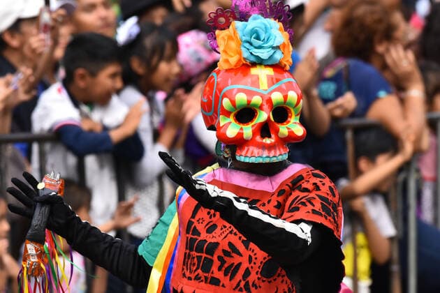 Day of the Dead International Parade in Mexico City MEXICO CITY, MEXICO - OCTOBER 27: Participants take part during the commemorative Day of the Dead International Parade as part of celebrations of the mexican traditions Day of the Dead (Dia de Muertos) at Hemiciclo a Juarez on October 27, 2019 in Mexico City, Mexico  Copyright: xCarlosxTischlerx EYE_8802