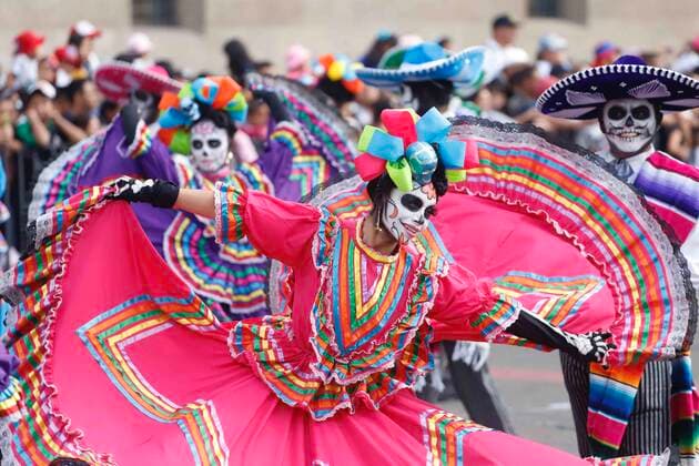 October 27, 2019 EUM20191027ACT01 JPG MEXICO CITY Traditions Traditions Parade Dead Color of the International Day of the Dead Parade in Mexico City this Sunday October 27, 2019 Photo Agency EL UNIVERSAL Berenice Fregoso EVZ  - ZUMAu78_ 20191027_zaf_u78_020 Copyright: xBerenicexFregosoxElxUniversalx