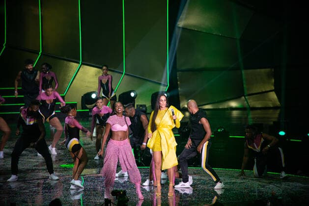 RIO DE JANEIRO, RJ - 29.10.2019: PRÊMIO MULTISHOW DE MÚSICA BRASILEIRA 2019 - Iza and Ivete Sangalo during the award ceremony of the Multishow Award of Brazilian Music 2019, which celebrates 26 years of publishing, with big names in Brazilian music, in Rio de Janeiro, RJ. x1822168x  CristianexMota