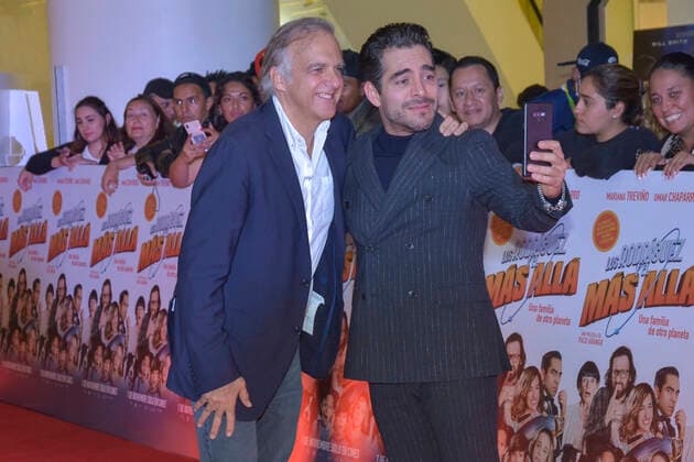 ˜Los Rodriguez y el Mas Alla™ film premiere MEXICO CITY, MEXICO - OCTOBER 29: Paco Arango, Omar Chaparro poses for photos during a red carpet of ˜Los Rodriguez y el Mas Alla™ film premiere at Plaza Carso on October 29, 2019 in Mexico City, Mexico  Copyright: xIlianaxSuarezx EYE_8607