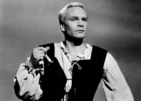 OSCARS. Bester Hauptdarsteller. Preisträger 1941-1950 Laurence Olivier Characters: Hamlet, Prince of Denmark Film: Hamlet (1948) Director: Laurence Olivier 04 May 1948  Copyright: MaryxEvansxAFxArchive 12033131 editorial use only
