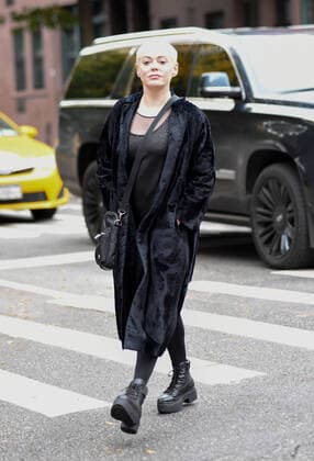 October 30, 2019, New York, New York, United States Actress Rose McGowan walks in Tribeca on October 30 2019 in New York City New York United States  - ZUMAny1_ 20191030_zaf_ny1_090 Copyright: xKristinxCallahanx