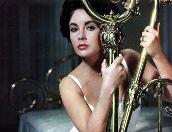 Elizabeth Taylor Characters: Margaret Maggie the Cat Pollitt Film: Cat On A Hot Tin Roof (USA 1958) Director: Richard Brooks 18 September 1958 CAT ON A HOT TIN ROOF US 1958 ELIZABETH TAYLOR  Copyright: MaryxEvansxAFxArchive 12076498 editorial use only