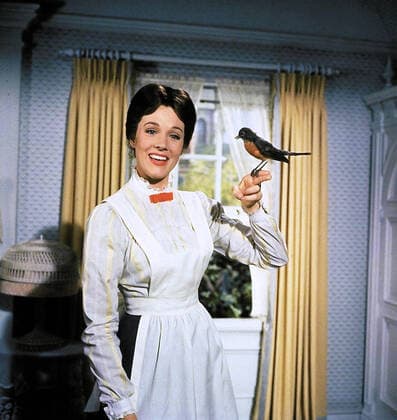 OSCARS. Beste Hauptdarstellerin. Preisträgerinnen 1961-1970 Julie Andrews Characters: Mary Poppins Film: Mary Poppins (USA 1964) Literurverfilmung (Based On The Books By P.L. Travers) Director: Robert Stevenson 27 August 1964 The Walt Disney Company. All Rights Reserved.  Copyright: MaryxEvansxAFxArchive 12089555 editorial use only