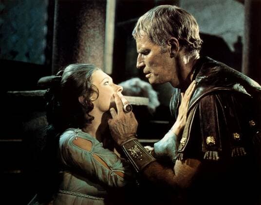 Hildegarde Neil & Charlton Heston Characters: Cleopatra & Marc Antony Film: Antony And Cleopatra (1970) Director: Charlton Heston 02 March 1972  Copyright: RankxAFxArchivexMaryxEvans 12450065 editorial use only