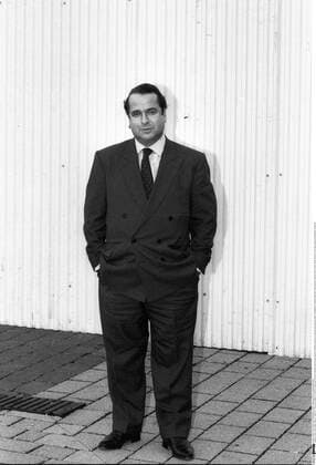 Paul-Loup Sulitzer (Autor) 10 90 hör Paul-Loup Sulitzer im Oktober 1990 während der Frankurter Buchmesse Messe Frankfurt Frankreich Franzose französischer Mann Schriftsteller Finanzier Millionär Finanzexperte Finanzen french author writer financier hoch ganz stehend freistellbar neutral sw *** Paul Loup Sulitzer author 10 90 listen Paul Loup Sulitzer in October 1990 during the Frankfurt Book Fair France French Frenchman French man writer financier millionaire financial expert finance french author writer financier high standing completely standing optional neutral sw sw