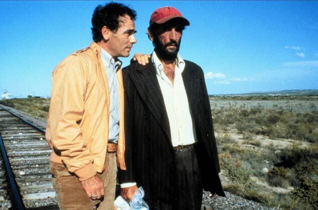 Dean Stockwell, Harry Dean Stanton Film: Paris, Texas (DE FR UK USA 1984) Director: Wim Wenders 19 May 1984  Copyright: MaryxEvansxAFxArchivexChannelxFourxFilms 12463301 editorial use only
