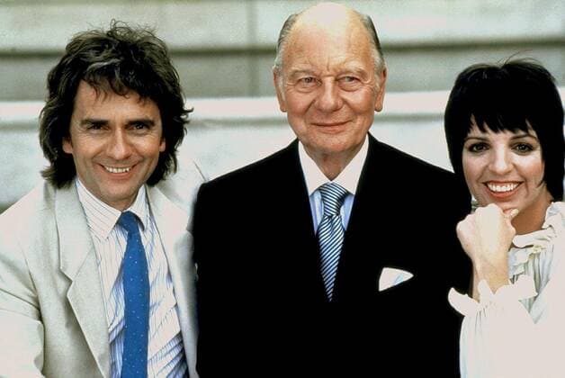 OSCARS. Bester Nebendarsteller. Preisträger 1981-1990 Dudley Moore, John Gielgud & Liza Minnelli Characters: Arthur Bach,Hobson,Linda Marolla Film: Arthur (USA 1981) Director: Steve Gordon 17 July 1981  Copyright: MaryxEvansxAFxArchivexWarnerxBros. 12464488 editorial use only