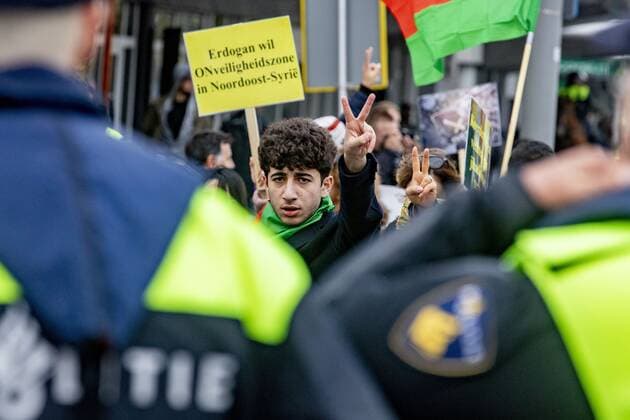 Bilder des Jahres 2019, News 11 November News Bilder des Tages ROTTERDAM, Centre, 02-11-2019, demonstrators marched through the city on Saturday afternoon. They carried signs aimed at Erdogan, and shouted slogans like Erdogan terrorist, Erdogan murderer. KURDISH PROTEST AGAINST ERDOGAN IN ROTTERDAM  x5092008x Copyright: