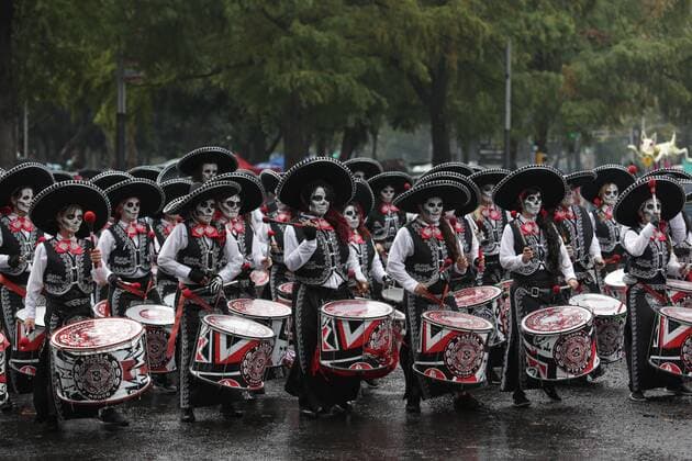 Thousands of people participate in the Mega Parade of Day of the Dead, in Mexico City, Mexico, 02 November 2019. Mexico City celebrates traditional Day of the Dead !ACHTUNG: NUR REDAKTIONELLE NUTZUNG!  Copyright: xSashenkaxGutierrezx AME9561 20191102-637083325124069948