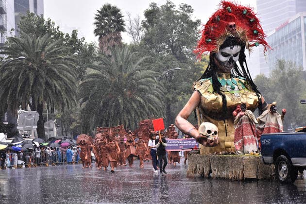 Mega Day of the Dead Parade in Mexico MEXICO CITY, MEXICO - NOVEMBER 2: People take part during the Mega Day of the Dead Parade, more than 2,500 participants including choreographers, visual artists and allegorical cars attended as part of the Dia de Muertos celebrations to celebrate the dead in their day with traditional Mexican celebrations at Reforma Avenue on October 2, 2019 in Mexico City, Mexico  Copyright: xCarlosxTischlerx EYE_4612