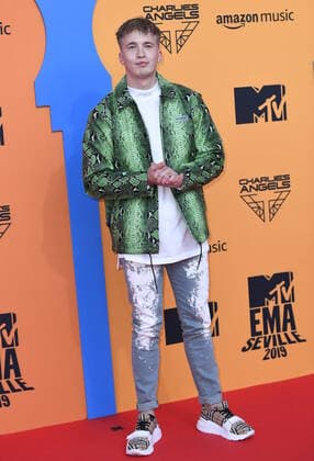 November 3, 2019, Seville, Andalusia, Spain: 2019 MTV Europe Music Awards (EMAs) held at the FIBES Conference and Exhibition Centre - Arrivals..Featuring: Snelle.Where: Seville, Andalusia, Spain.When: 03 Nov 2019.Credit: Sean ThorntonCover Images Seville Spain - ZUMAc218 20191103_zia_c218_046 Copyright: xCOVERxImagesx