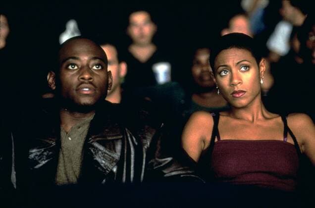 Omar Epps & Jada Pinkett Characters: Phil Stevens & Film: Scream 2 (USA 1997) Director: Wes Craven 10 December 1997  Copyright: MaryxEvansxAFxArchivexDimensionxFilms 12550869 editorial use only