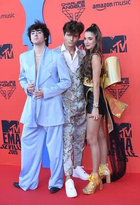 November 3, 2019, Seville, Andalusia, Spain: 2019 MTV Europe Music Awards (EMAs) held at the FIBES Conference and Exhibition Centre - Arrivals..Featuring: Guest.Where: Seville, Andalusia, Spain.When: 03 Nov 2019.Credit: Sean ThorntonCover Images Seville Spain - ZUMAc218 20191103_zia_c218_034 Copyright: xCOVERxImagesx