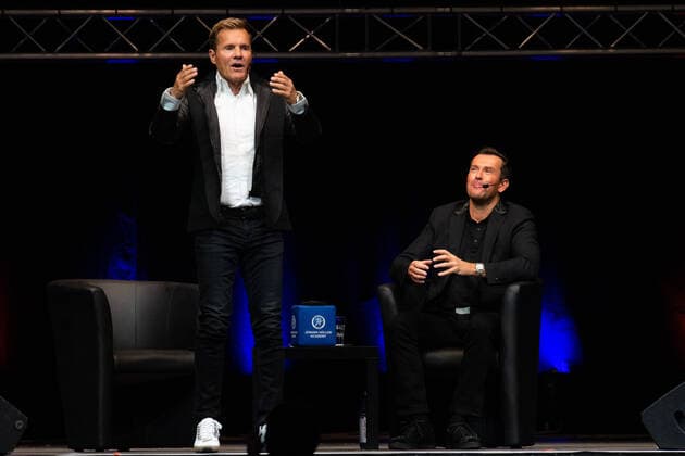 Juergen Hoeller PowerDays, Presentation of the Lifetime Award to Dieter Bohlen, Munich Olympic Hall 03 11 2019 IM BILD DieterBohlen, Juergen Hoeller