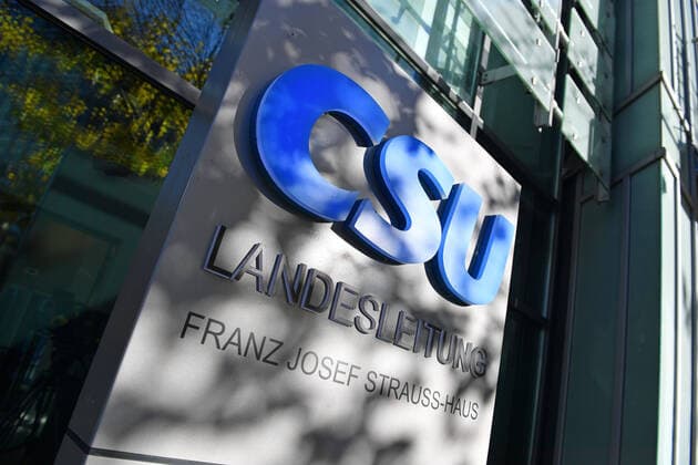 Randmotiv,general sign CSU regional leadership Franz Josef Strauss house, CSU board meeting in the CSU headquarters in Munich on 04 11 2019