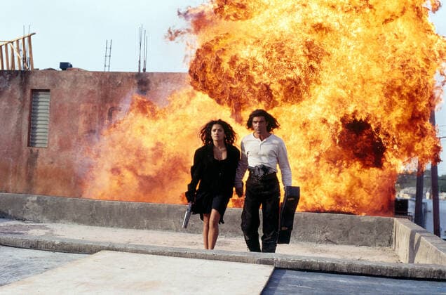 Salma Hayek & Antonio Banderas Characters: Carolina & El Mariachi Film: Desperado (USA 1995) Director: Robert Rodriguez 25 August 1995 DESPRDO-CTIT-CT-5178  Copyright: MaryxEvansxAFxArchivexColumbiaxPictures 12582503 editorial use only