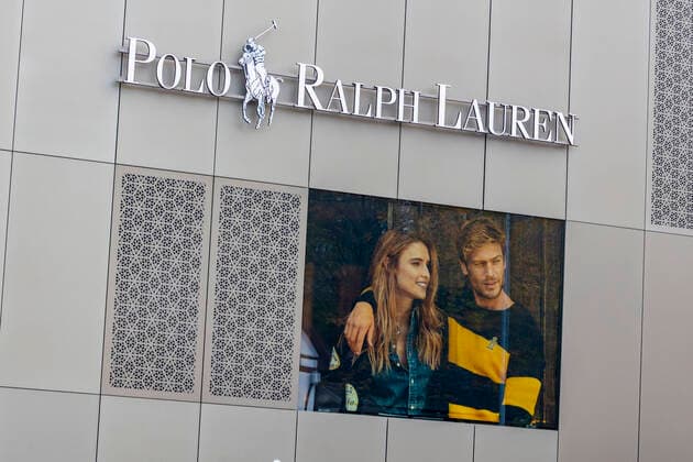 DEU, Germany, Baden Württemberg, Metzingen, 02 11 2019 More than 80 premium and luxury brands have merged under the term Outletcity Metzingen More than 80 premium and luxury brands have merged under the term Outletcity Metzingen The focus of the offer is on clothing Metzingen Outletcity Metzingen is managed by Holy AG Metzingen is the first and on