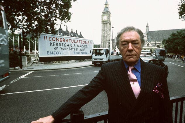 Michael Gambon Characters: Kerrigan Film: High Heels And Low Lifes (2001) Director: Mel Smith 16 July 2001  Copyright: MaryxEvansxAFxArchivexTouchstone 12606380 editorial use only
