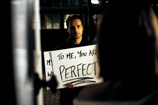 Andrew Lincoln & Keira Knightley Characters: Mark Film: Love Actually (USA UK FR 2003) Director: Richard Curtis 07 September 2003  Copyright: MaryxEvansxAFxArchivexWorkingxTitle 12612933 editorial use only