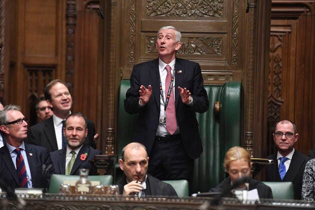 Bilder des Jahres 2019, News 11 November News Themen der Woche KW45 (191105) -- LONDON, Nov. 5, 2019 -- Lindsay Hoyle (C) is seen at the House of Commons in London, Britain on Nov. 4, 2019. Labor MP Lindsay Hoyle was elected on Monday to succeed John Bercow as Speaker of Britain s House of Commons, one of the key jobs in British politics. (Jessica Taylor UK Parliament Handout via Xinhua) HOC MANDATORY CREDIT: UK Parliament Jessica Taylor BRITAIN-LONDON-HOUSE OF COMMONS-NEW SPEAKER HanxYan 