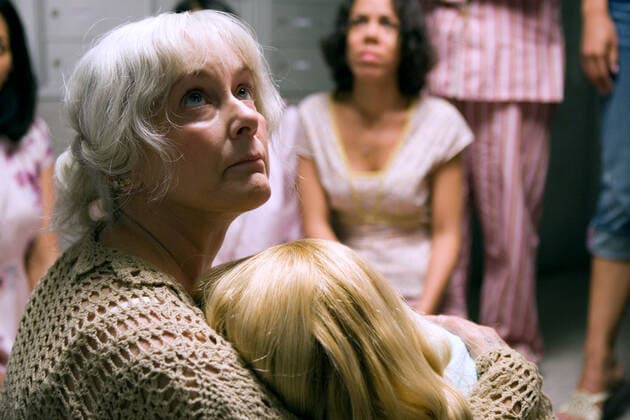 Mary Beth Hurt Characters: Mrs. Bell Film: Lady In The Water (USA 2006) Director: M. Night Shyamalan 20 July 2006  Copyright: MaryxEvansxAFxArchivexWarnerxBros. 12645467 editorial use only