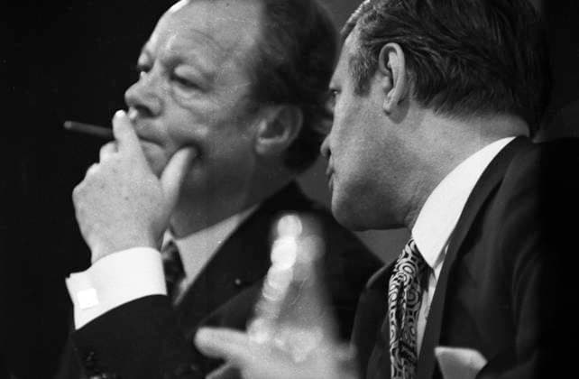 SPD-Parteitag 1972 DEU, Deutschland, Dortmund: Die Wahl zum Bundestag 1972, hier der SPD-Parteitag am 13.10.1972 in Dortmund, endete mit der groessten Zustimmung fuer die SPD in der Geschichte der Bundesrepublik..Willy Brandt.Helmut Schmidt. DEU, Germany, Dortmund: The election to the Bundestag in 1972, here the SPD party conference in Dortmund on 13.10.1972, ended with the greatest approval for the SPD in the history of the Federal Republic. NRW